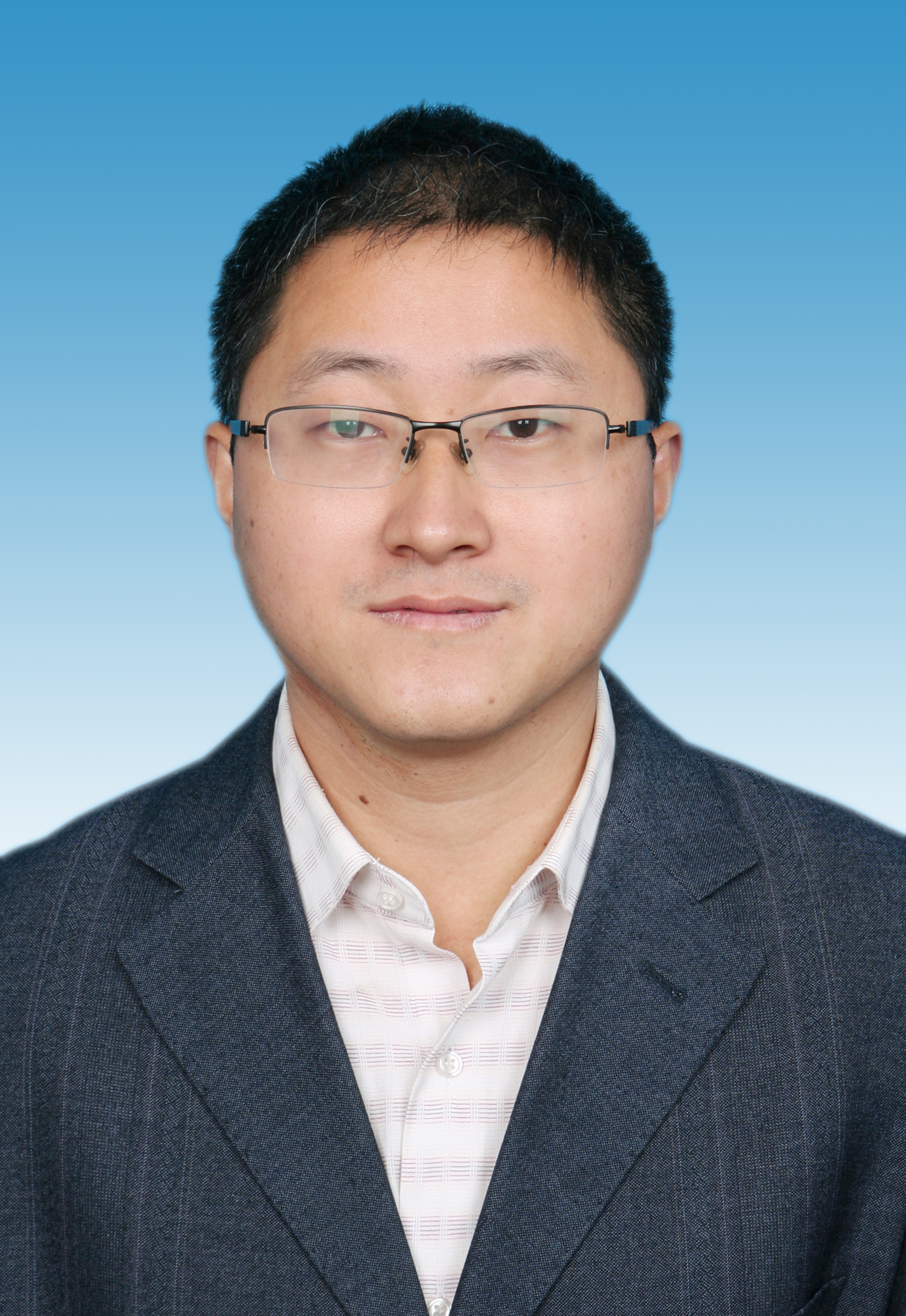 市国资委党委委员、副主任：蒲显锋