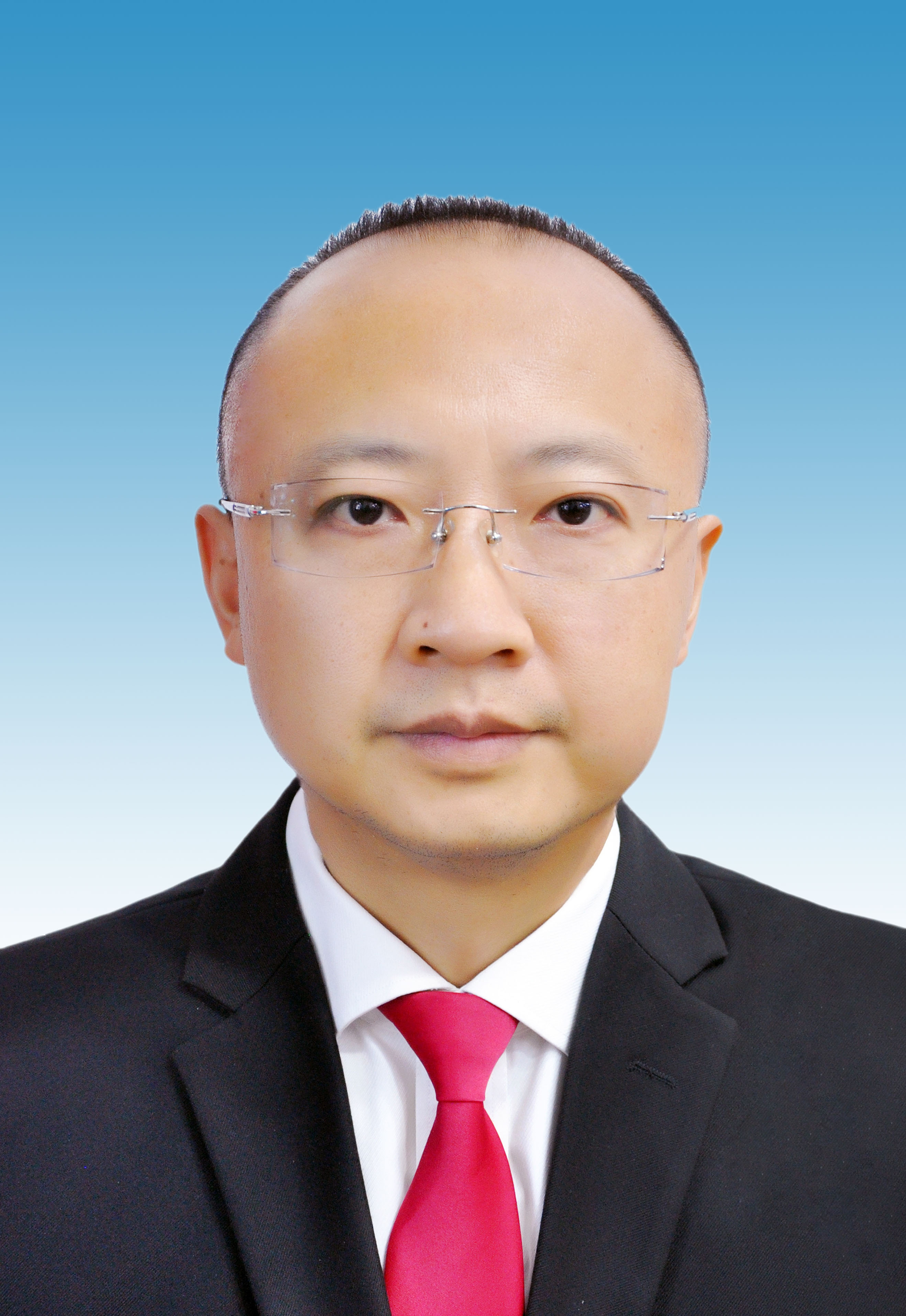 市国资委党委书记、主任：陈学